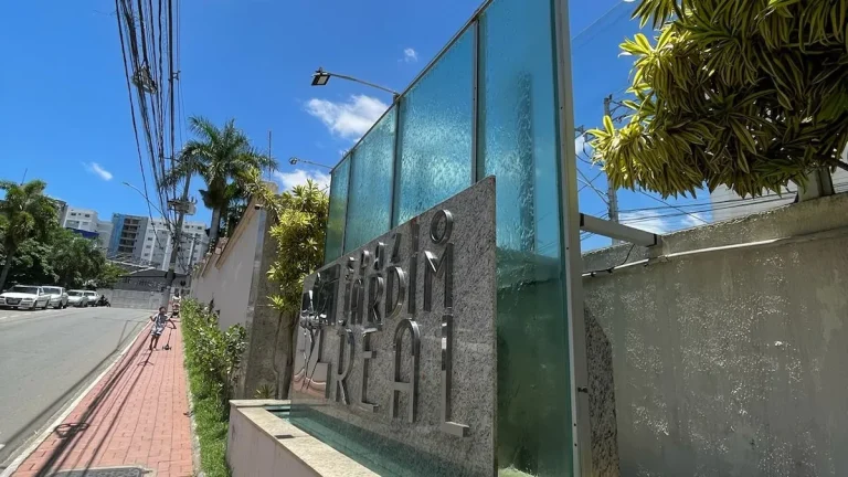 62b93a06-b5be-4960-9847-7d57f2355b38_15_11zon